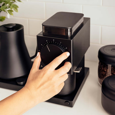 https://stellabluecoffee.com/cdn/shop/products/Ode-Coffee-Grinder-01-Matte-Black-07_5f4c3e19-77e1-46c1-817e-c49226b7e12e_400x.jpg?v=1668465451